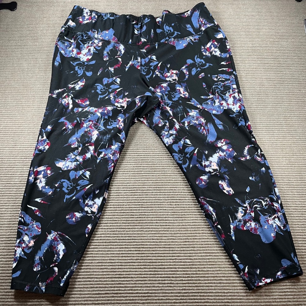 Livi Active Women Plus Size 26/28 Floral Cropped‎ Leggings Black Blue Abstract